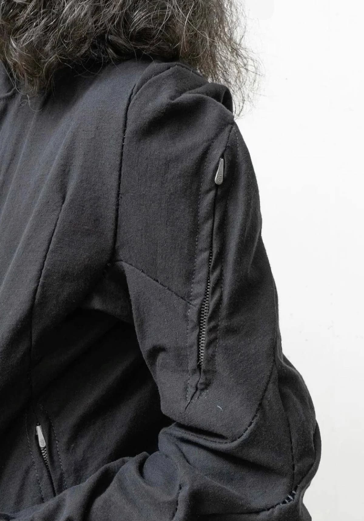 BACK PANEL [02]